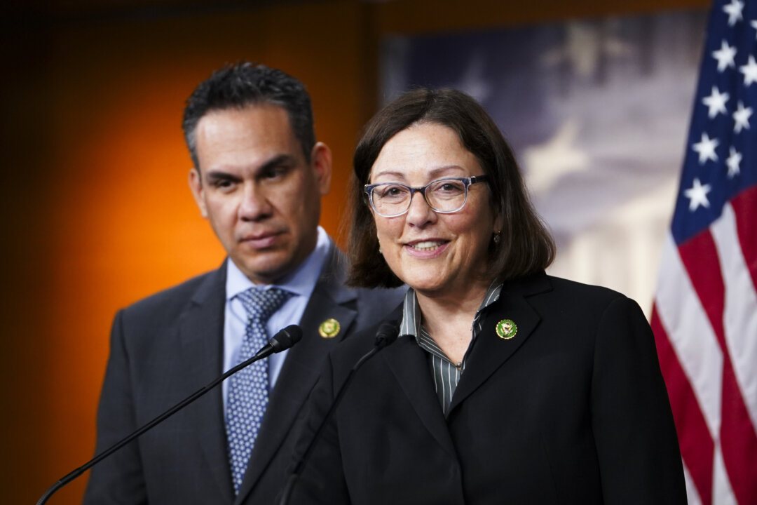 House Democrats Add 8 Candidates in 6 States to Top-Tier Midterm Target List