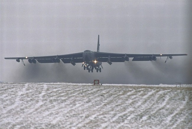 US Moves Bombers Out of the UK Out of Extreme ‘Caution’